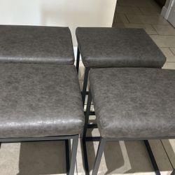 Set of 4 Bar Stools