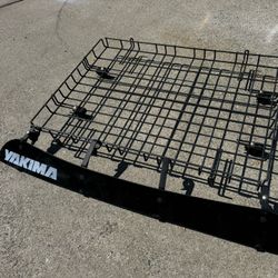 YAKIMA Basketcase Roof  Basket For  Round, Square Bars  39"x 27"