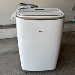 LG DUAL Inverter Smart Wi-Fi Portable Air Conditioner - 10,000 BTU (SACC) / 14,000 BTU (ASHRAE)