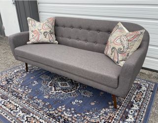 New Modern Sofa Couch