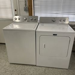 MAYTAG. WASHER. AND. DRYER. SET. 