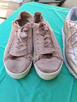 Women's sneakers
