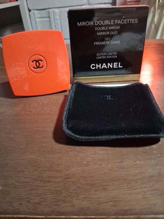 Chanel Authentic Brand New Limited Edition Mirror Duo 121 Premiere Damd Folding Compact Mirror With Suede Pouch Boxed