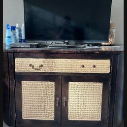 Cabinet/ Tv Stand 
