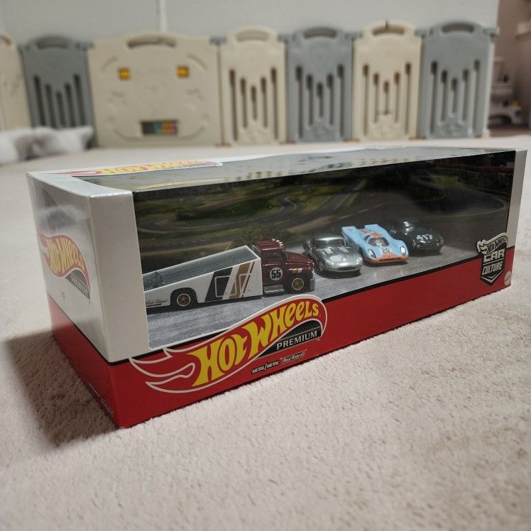 Hot Wheels Premium Car Culture