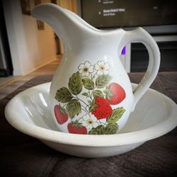 Strawberry Pitcher And Basin