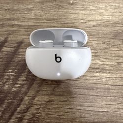 Beats Studio Buds