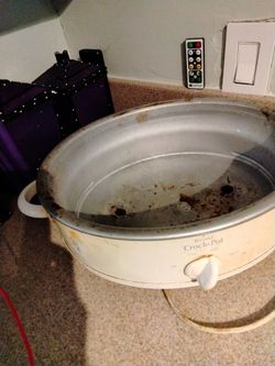 I NEED A Crock Pot Base