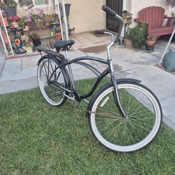 Schwinn Beach cruiser  size 26"