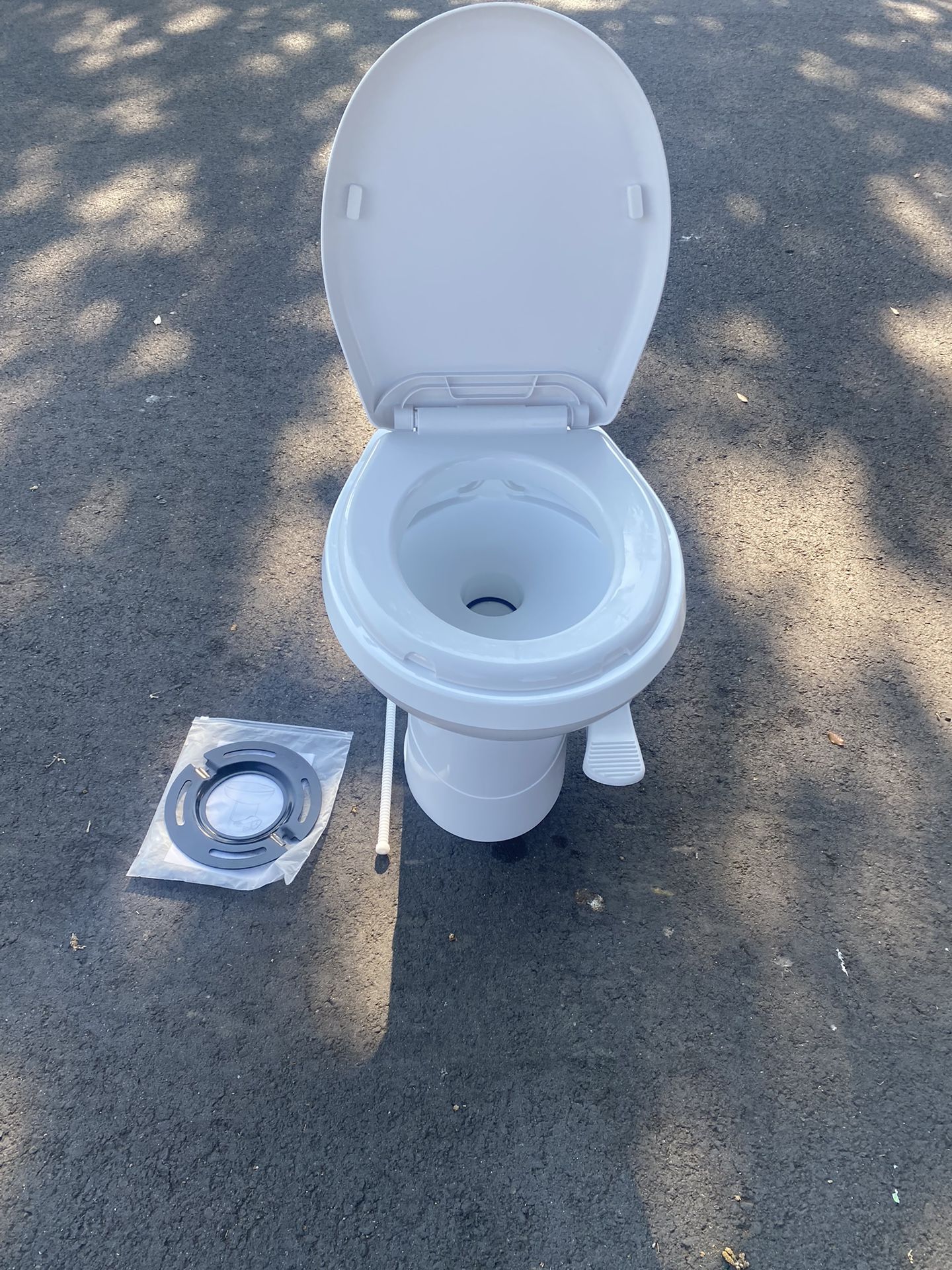 Brand New RV Luxury Toilet With Kit For $120