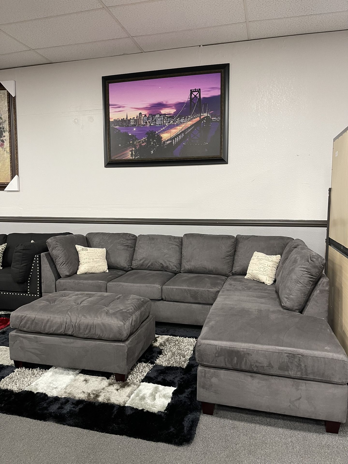 Gray Sofa Sectional w/ Ottoman
