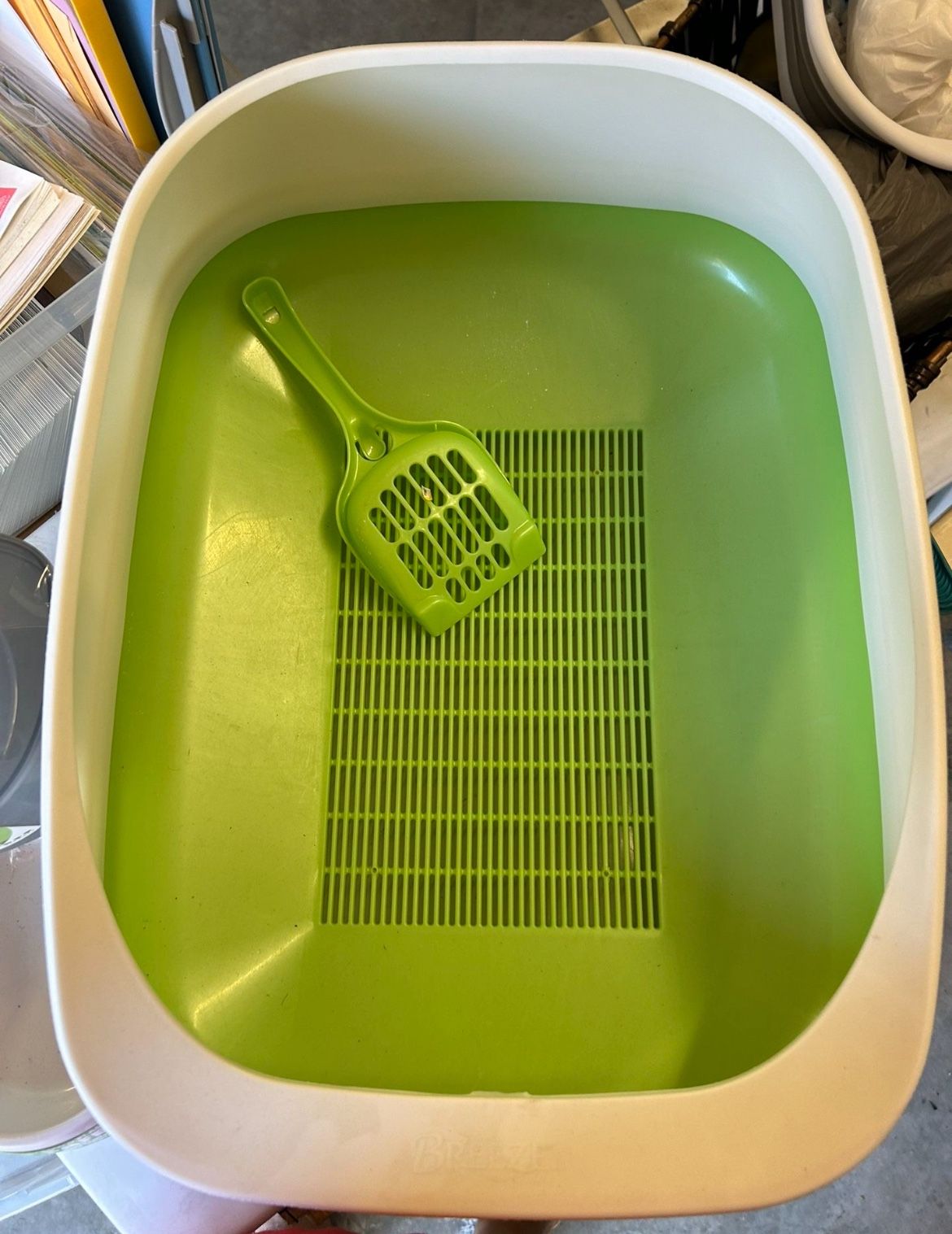 Tidy Cats Breeze Cat Liter Box System And Auto Feeder .. Both For $40.00 Firm