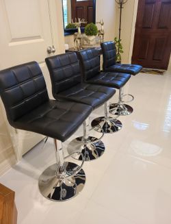 Set Of 4Black Bar Stools Brand New 