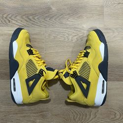 Jordan 4 Retro Lightning