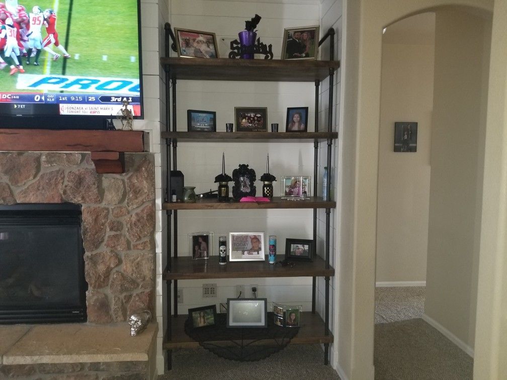 Giant shelving unit