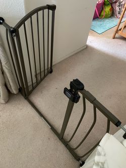 Bronze Metal Doorway Gate Adjustable Pressure Mounted