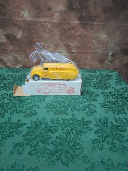 Shell Gasoline Advertising Diecast Toy Bank In The Original Box 