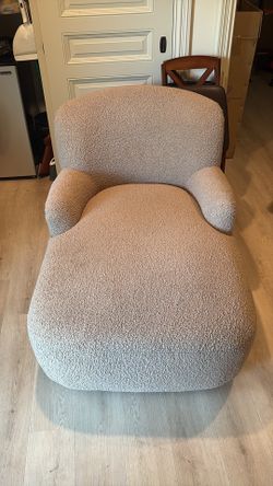 Lounge Chair