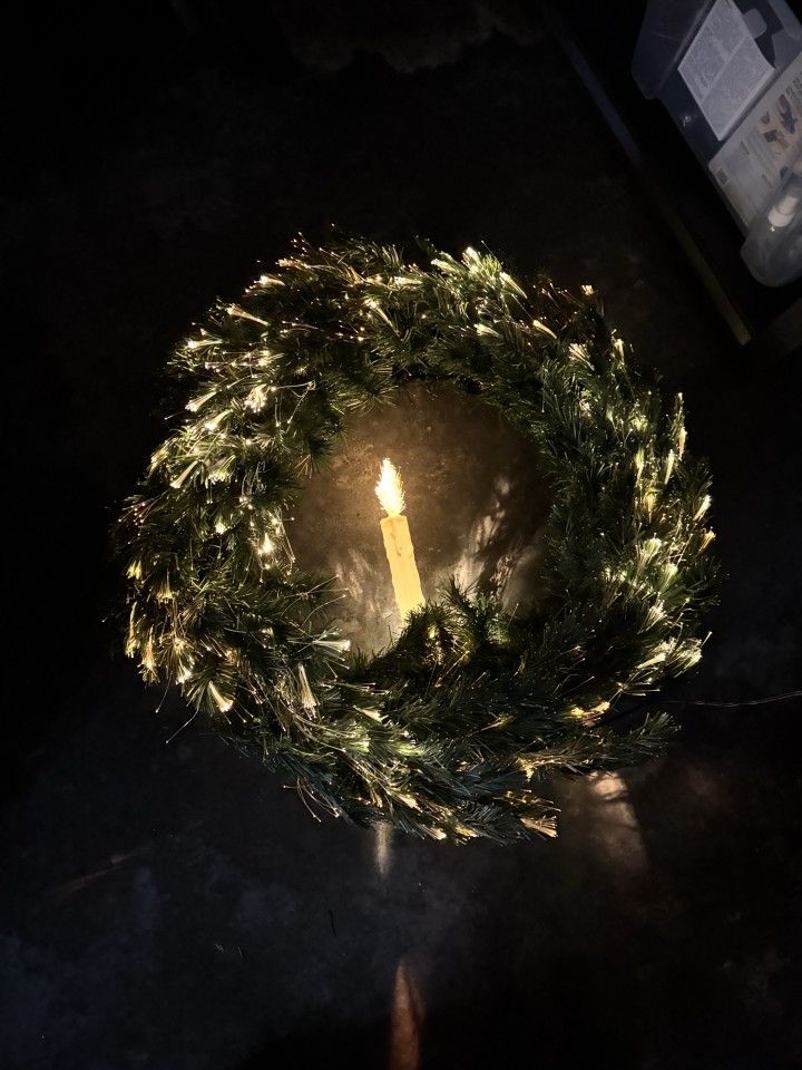 Christmas - Fiber Optic Wreath with Candle