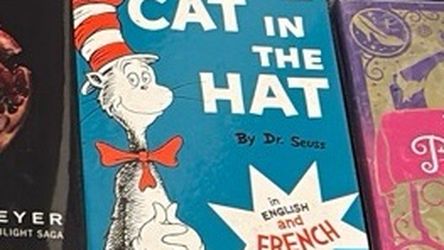 The Cat in the Hat English French Book