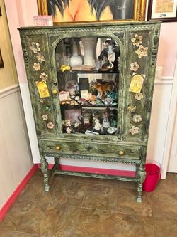 Downsizing business Have lots to sell!