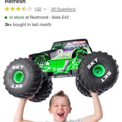 Monster Jam Mega Grave Digger