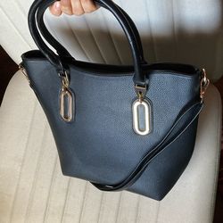 Black and Gold Large Tote Handbag