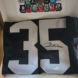 Raiders Zamir White Autographed jersey 