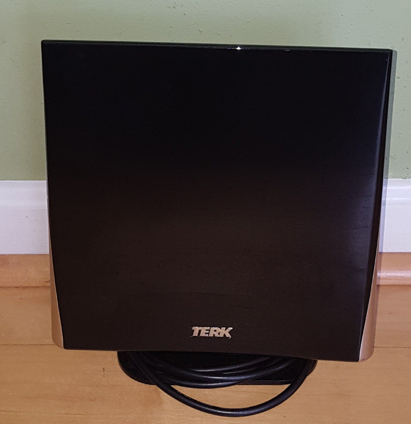 TERK - Omnidirectional Flat-Panel HDTV Indoor Antenna - Black Model: OMNITV