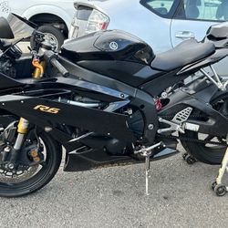 Yamaha R6 