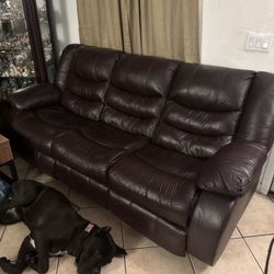 *Priced To Sell* Leather Sofa – Dark Brown – Very Comfortable