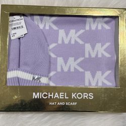 Michael Kors Hat & Scarf 🧣 