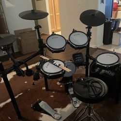 Electric Drum Set AMAZING CONDITION 