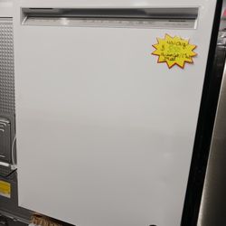 Sale! Pro Wash Cycle Kitchenaid Dishwasher. Super Quiet 39 dBa