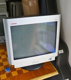 2004 Compaq 7550 Monitor CRT Vintage Computer Monitor