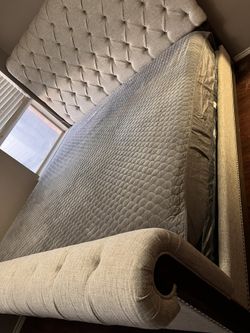 Hillcott king upholstered bed deals