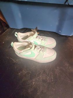 Nike Low-Top sneakers  size youth 3.