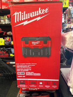 Milwaukee M18 2-Gallon Wet/Dry Vacuum 0880-20