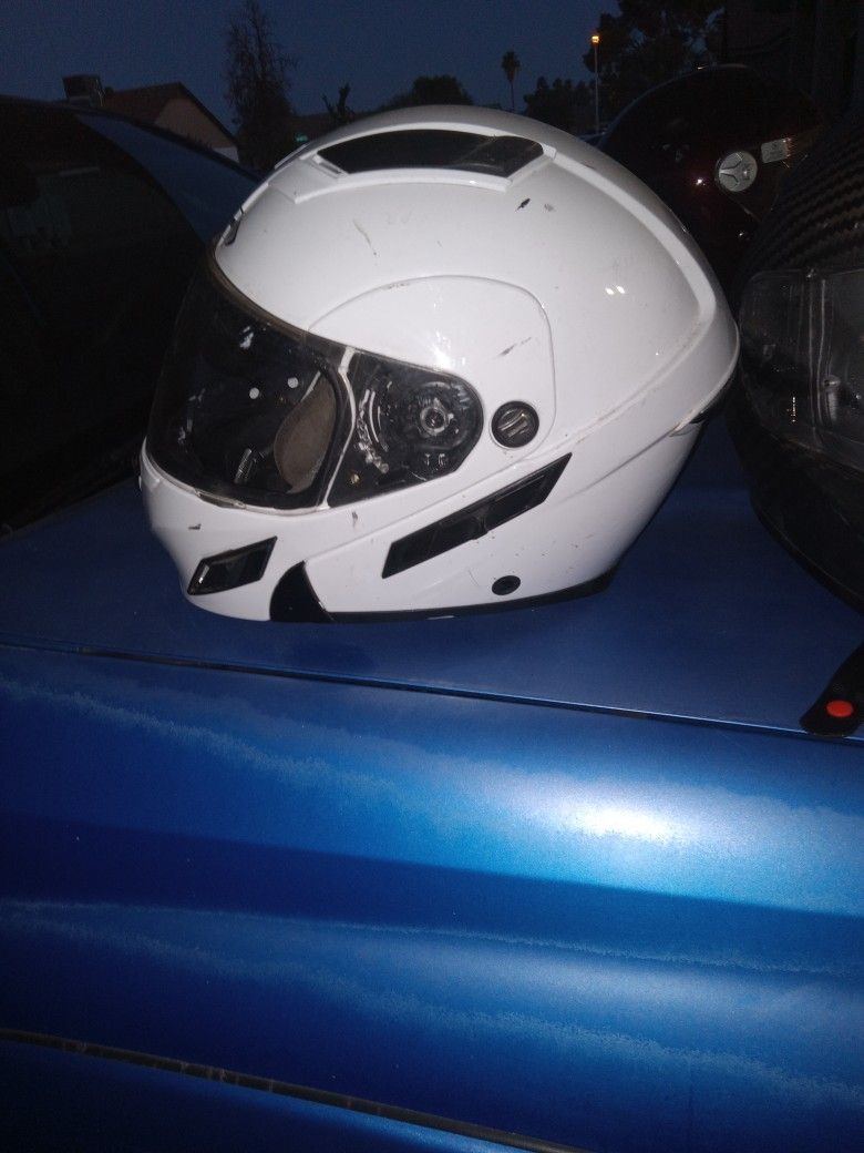 Motorcycle helmet