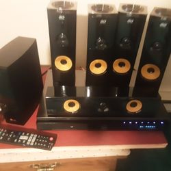 LG Blu-ray Surround Sound 3D With Sub Woofer 