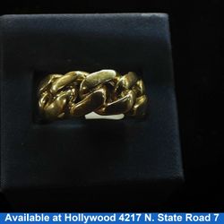Men's Ring - Yellow Gold 10k (.417) 18.9 grams Size 8