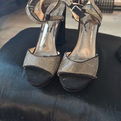 Sugar Black and gold high heels with Romestone
