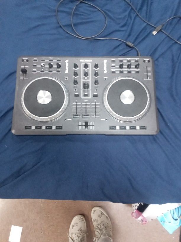 Numark Mixing Controller