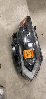 2019-2020 NISSAN ROUGE PASSENGER SIDE HEADLIGHT
