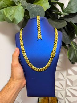 Chain and bracelet set
