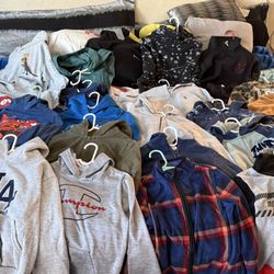 Sueteres Para Niño En Muy Buen Estado Tallas M ,8,6 