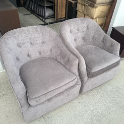 Pair of Madison Park Calvin Tufted Swivel Chairs – Grey