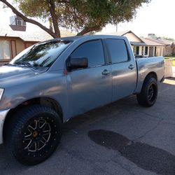 2004 Nissan Titan