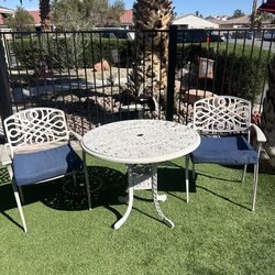 Metal outdoor furniture set