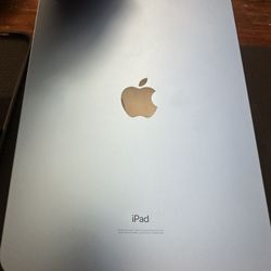 Mint Condition I Pad 10 256gb Like New Condition ! 200.00 OBO
